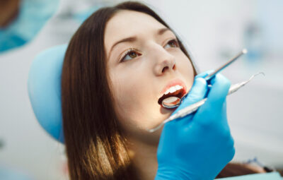 Czy wybielanie zębów osłabia zęby?