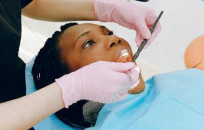 leczenie zębów pod mikroskopem