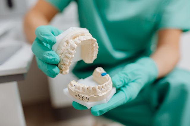Czy implant można wymienić, jeśli się nie przyjmie?